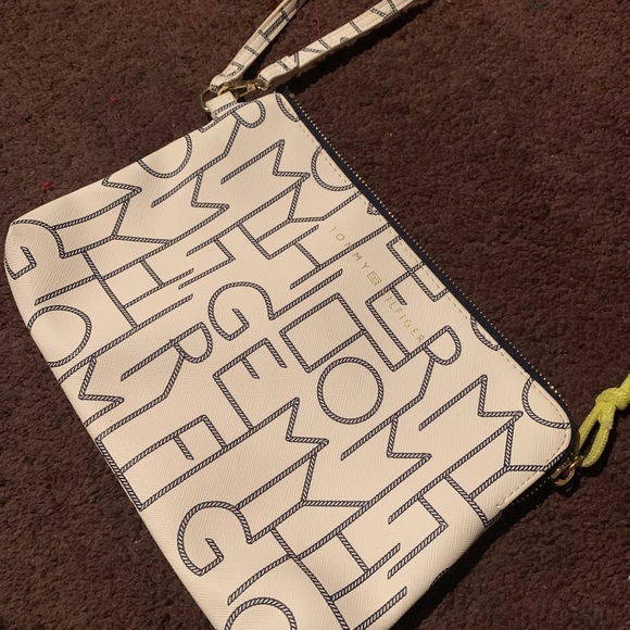 Tommy Hilfiger clutch/wallet - Picture 5 of 5